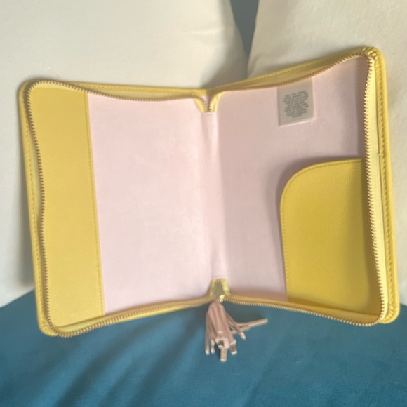 Kate Spade “Details & Dates” zip notebook cover - Picture 2 of 3